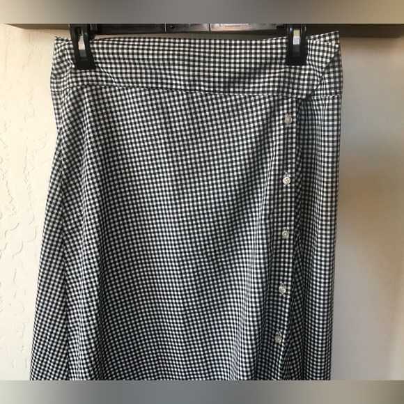 Emily Mihal|Gingham button down maxi wrap skirt, cotton in black & white•••Large - Picture 3 of 12